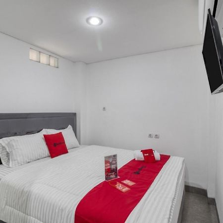Reddoorz Syariah Near Galeria Mall יוגיאקרטה מראה חיצוני תמונה
