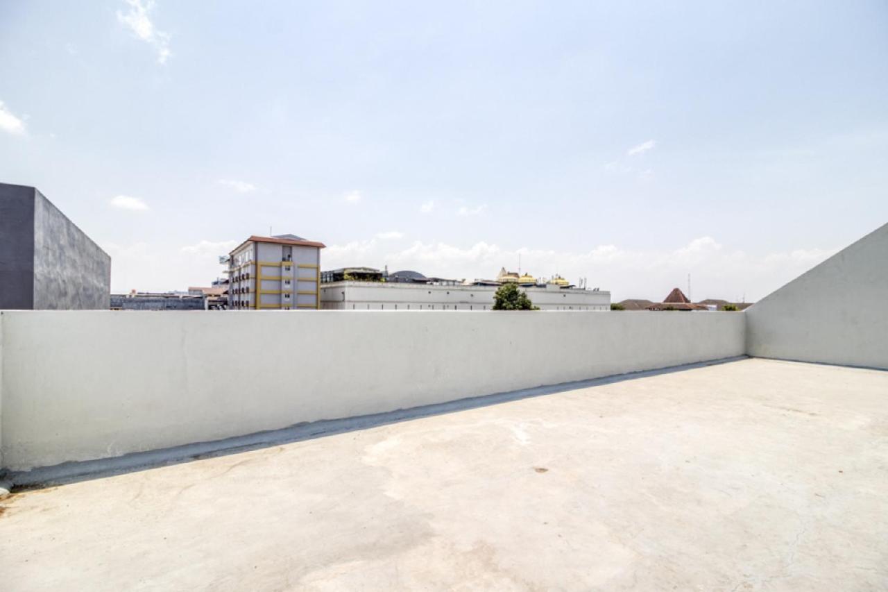 Reddoorz Syariah Near Galeria Mall יוגיאקרטה מראה חיצוני תמונה