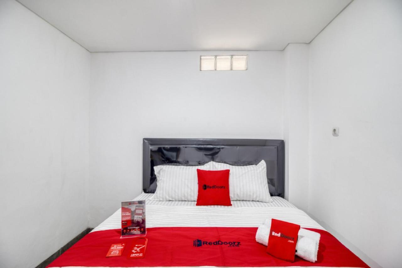 Reddoorz Syariah Near Galeria Mall יוגיאקרטה מראה חיצוני תמונה