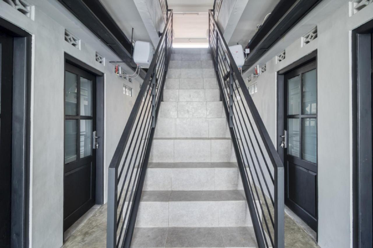 Reddoorz Syariah Near Galeria Mall יוגיאקרטה מראה חיצוני תמונה